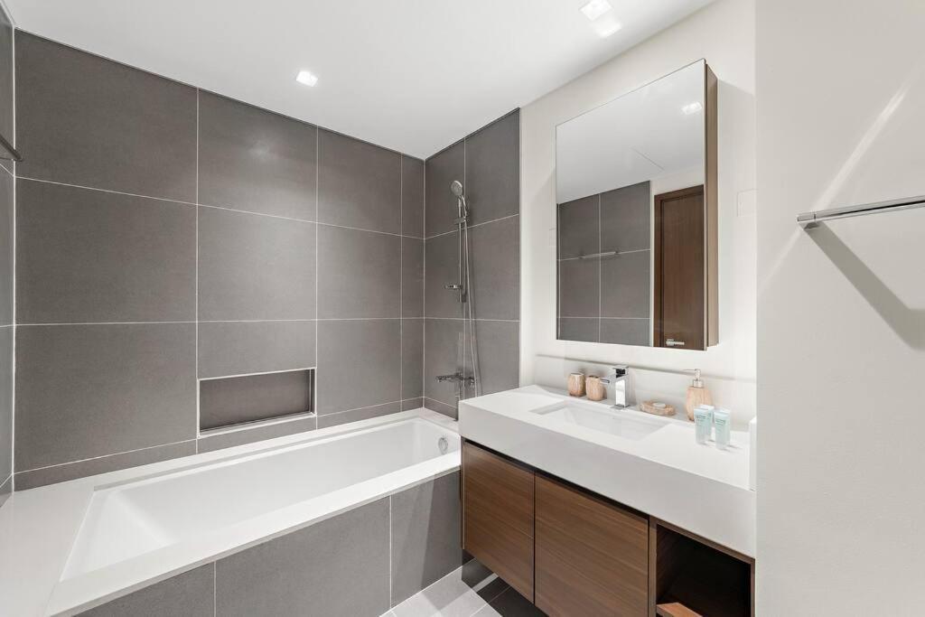 Apartment Stylish 1 Bedroom High Floor In Creek Edge Dubai